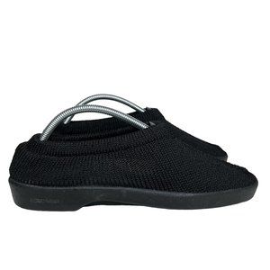 Arcopedico Mens Black Round Toe Low Top Casual Slip-On Shoes Size 10